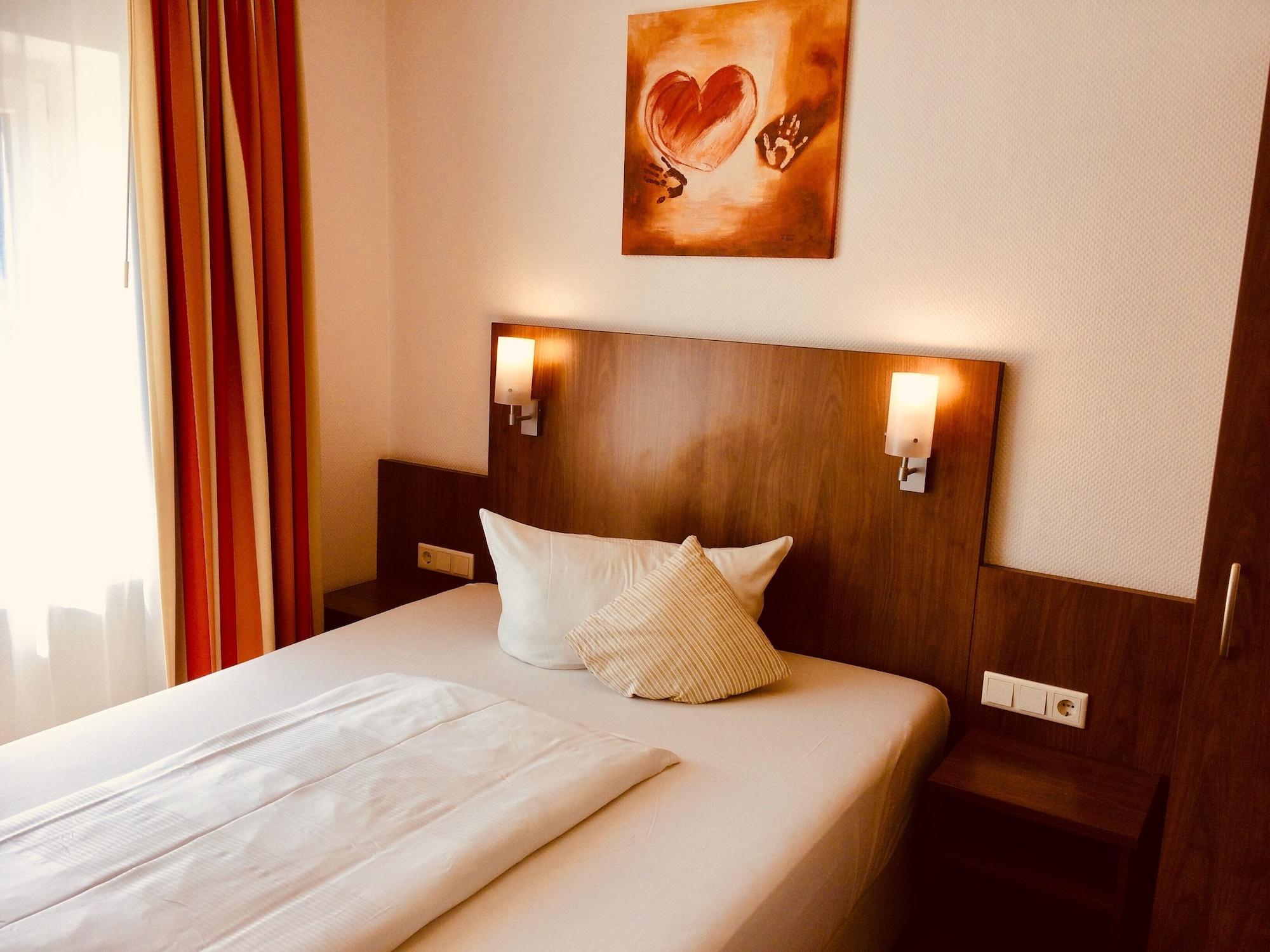 Triton Hotel Köln Ngoại thất bức ảnh