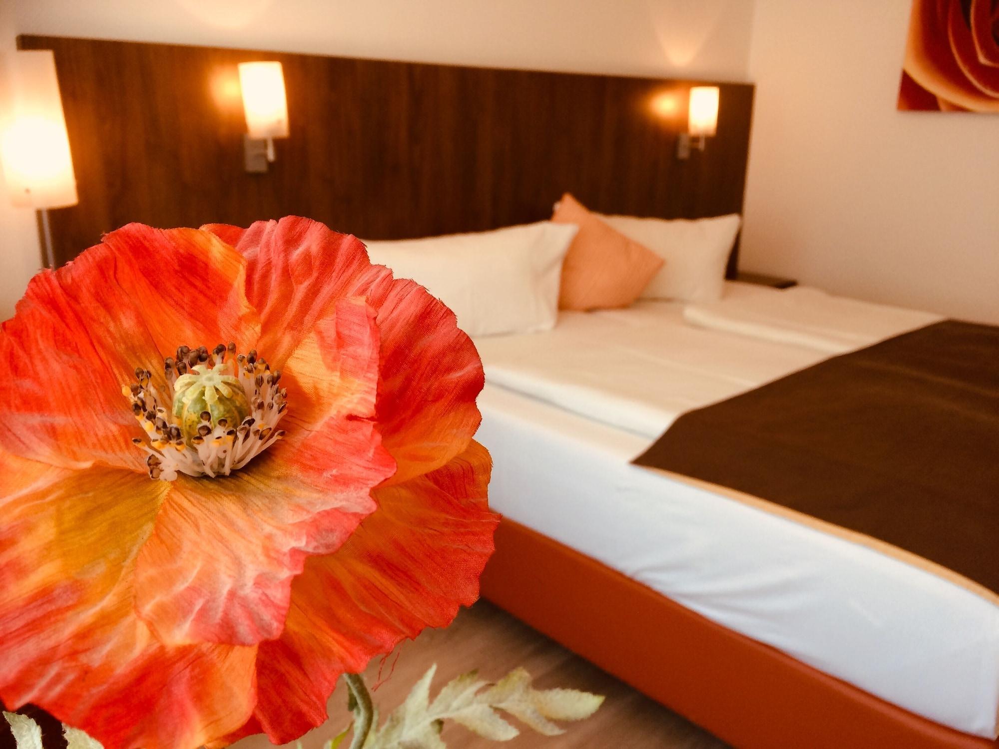 Triton Hotel Köln Ngoại thất bức ảnh