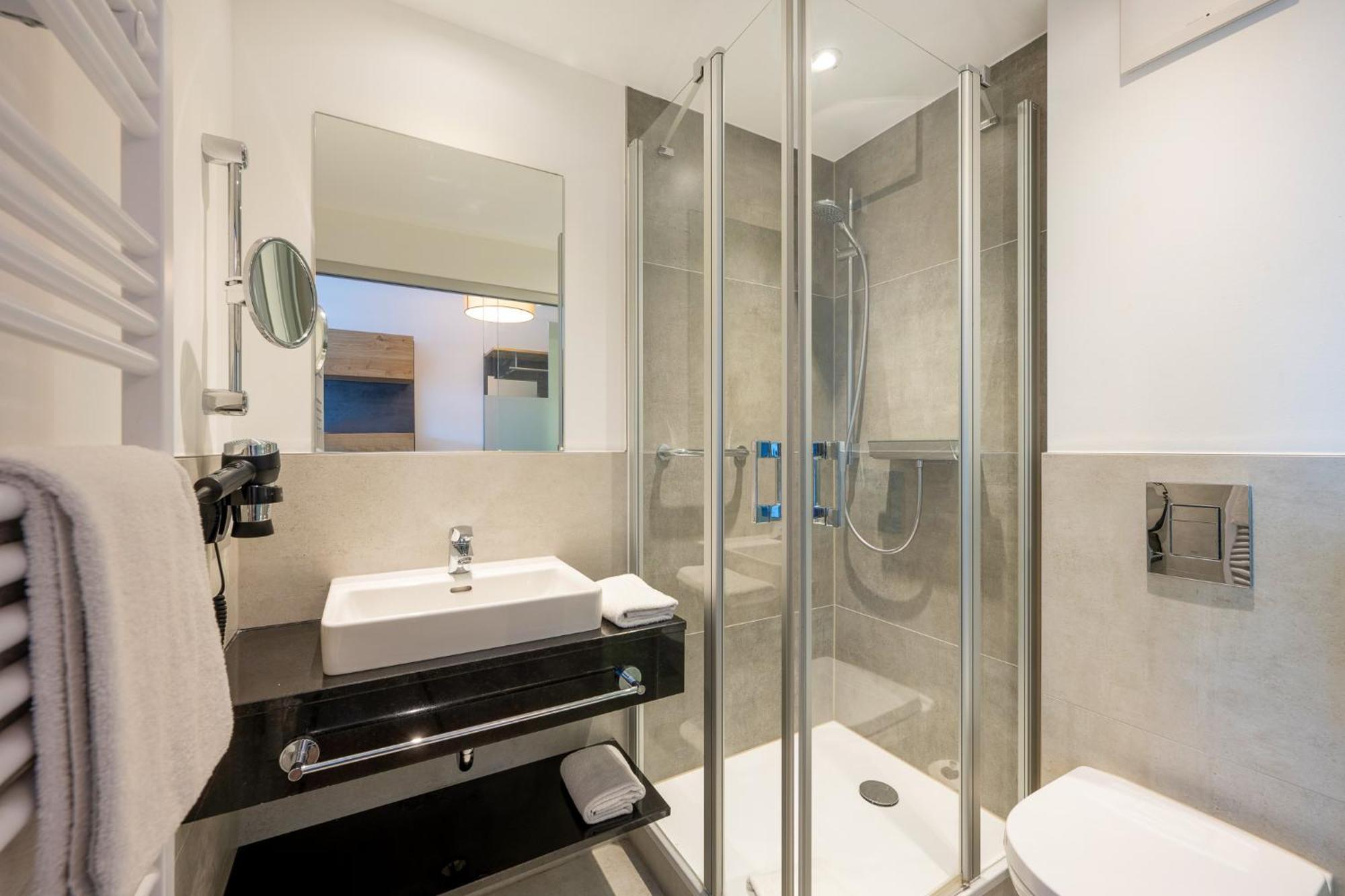 Triton Hotel Köln Phòng bức ảnh